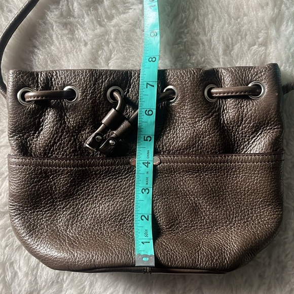 Tignanello light brown cocoa leather drawstring bucket crossbody bag - Picture 11 of 13